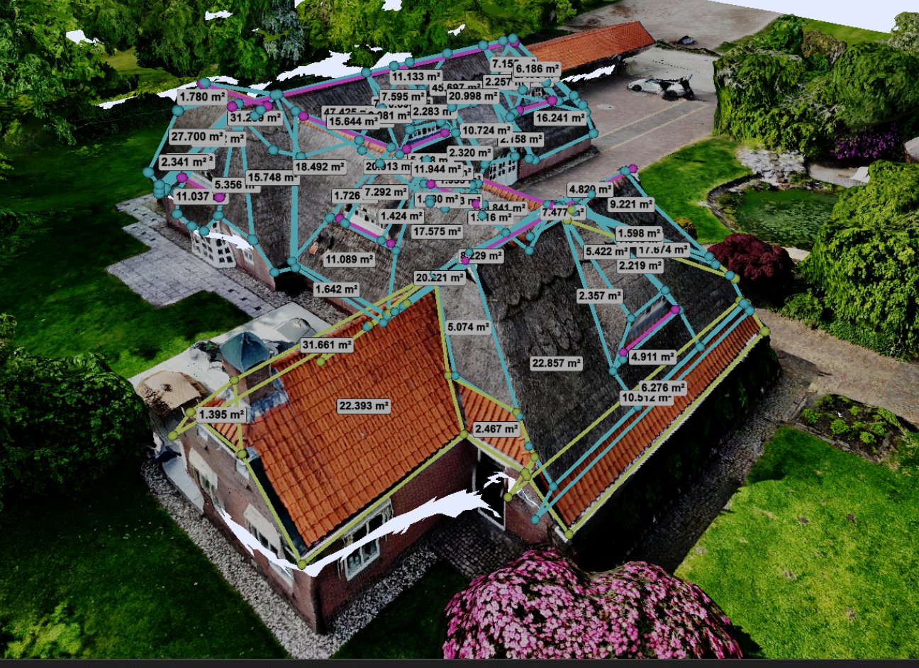 3D-model van rieten boerderij — vooraanzicht met ingemeten nokken en hoeken